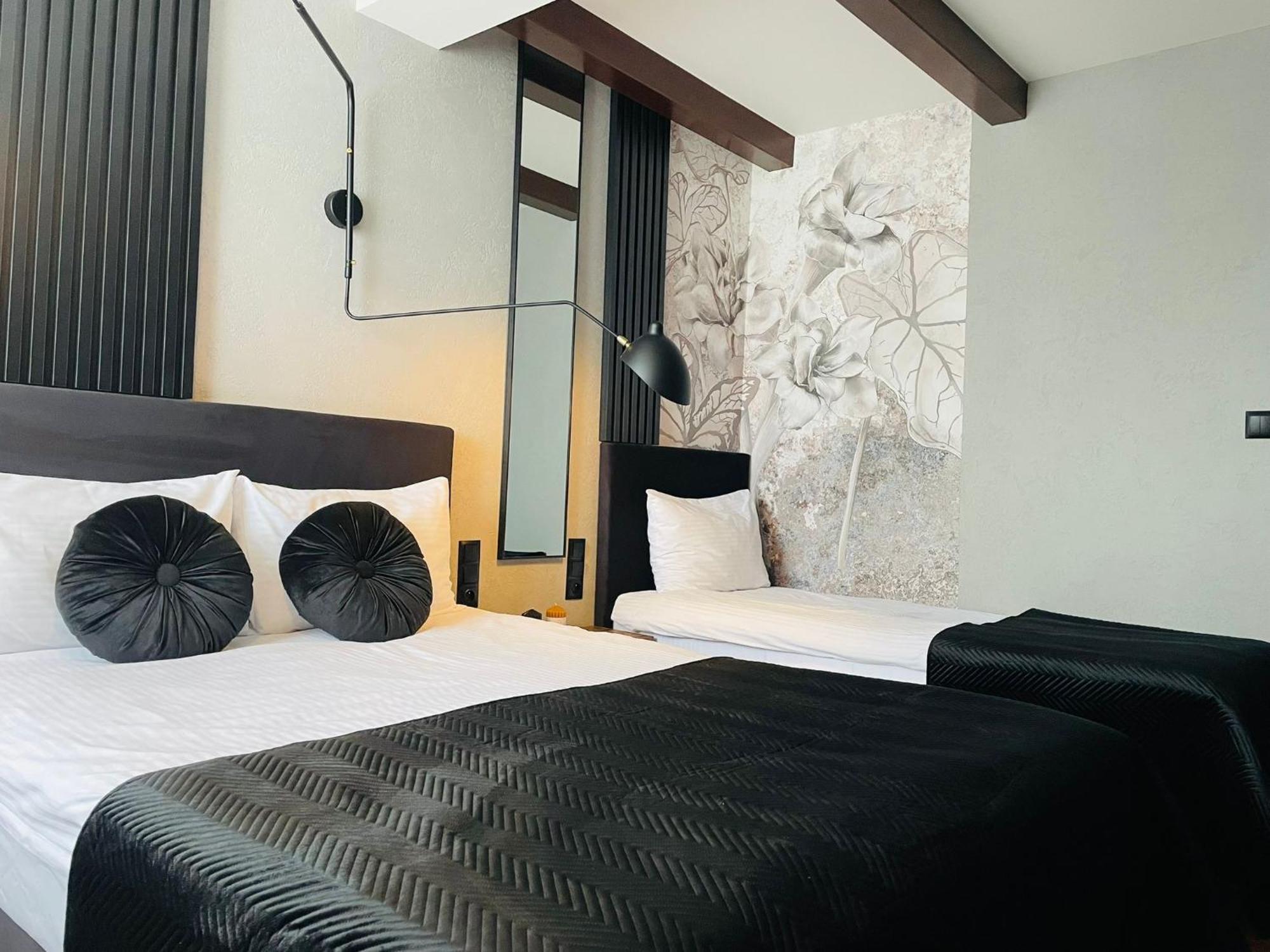 Hotel Millennium 프샤스니시 외부 사진