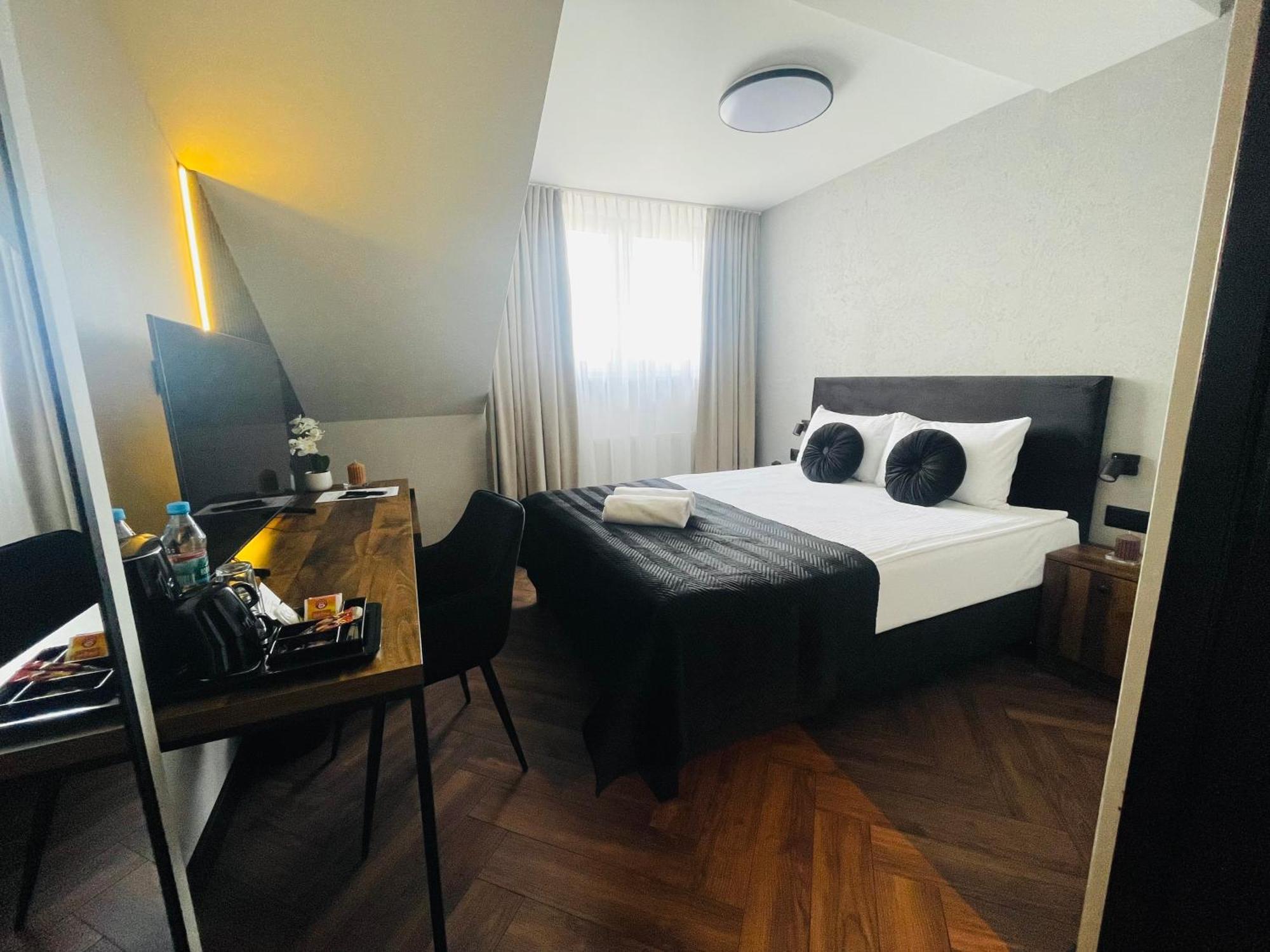 Hotel Millennium 프샤스니시 외부 사진
