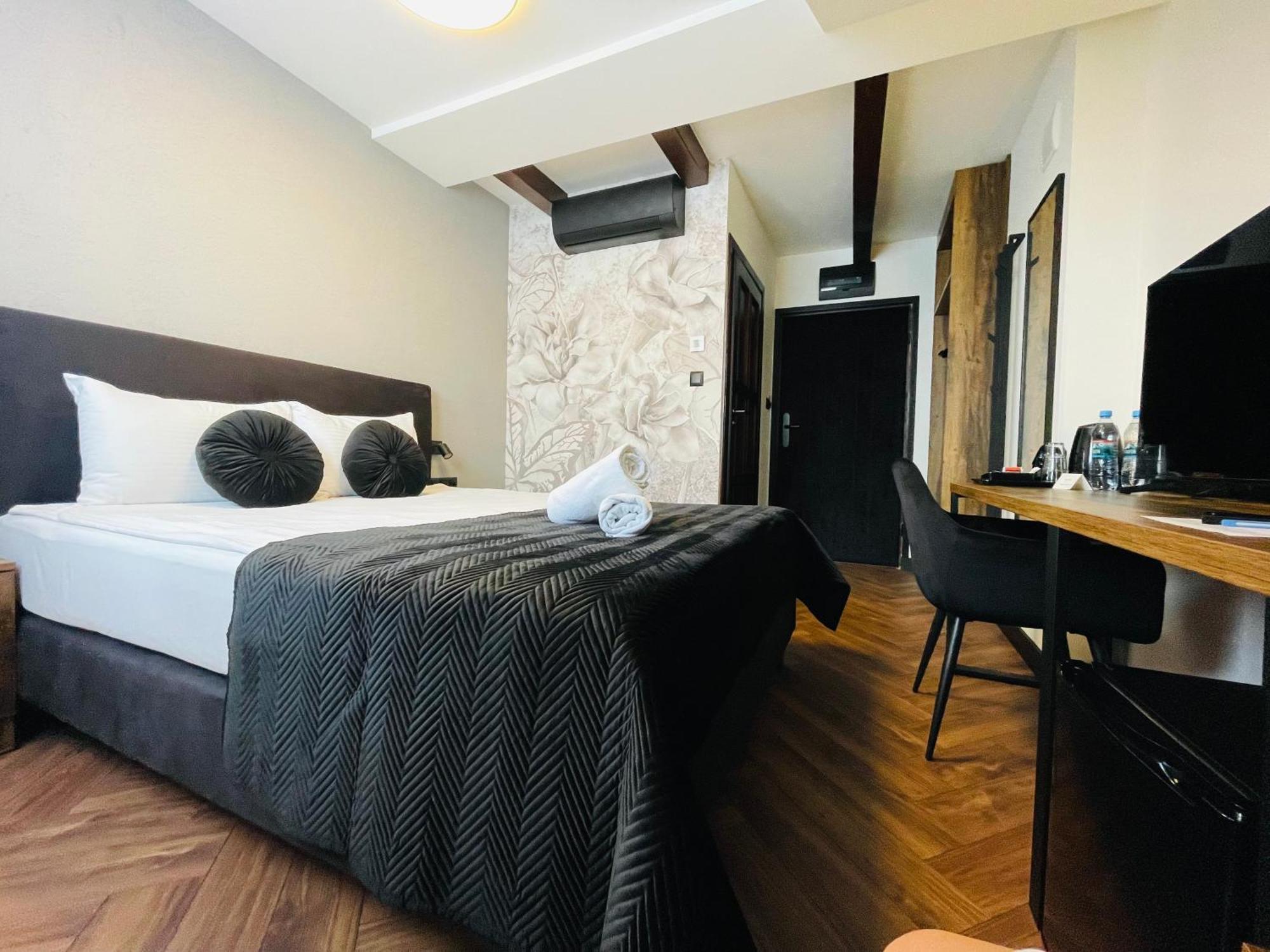 Hotel Millennium 프샤스니시 외부 사진